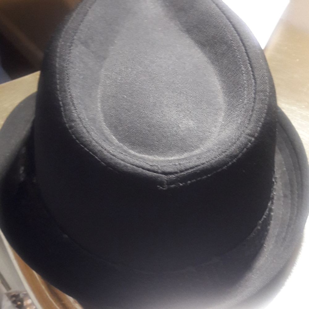 Hat - Picture 3 of 4